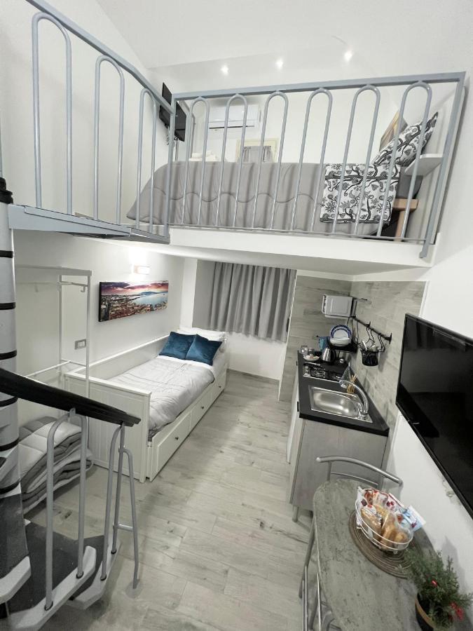 Bed and Breakfast La Casa Di Raffaele Napoli Centro Экстерьер фото